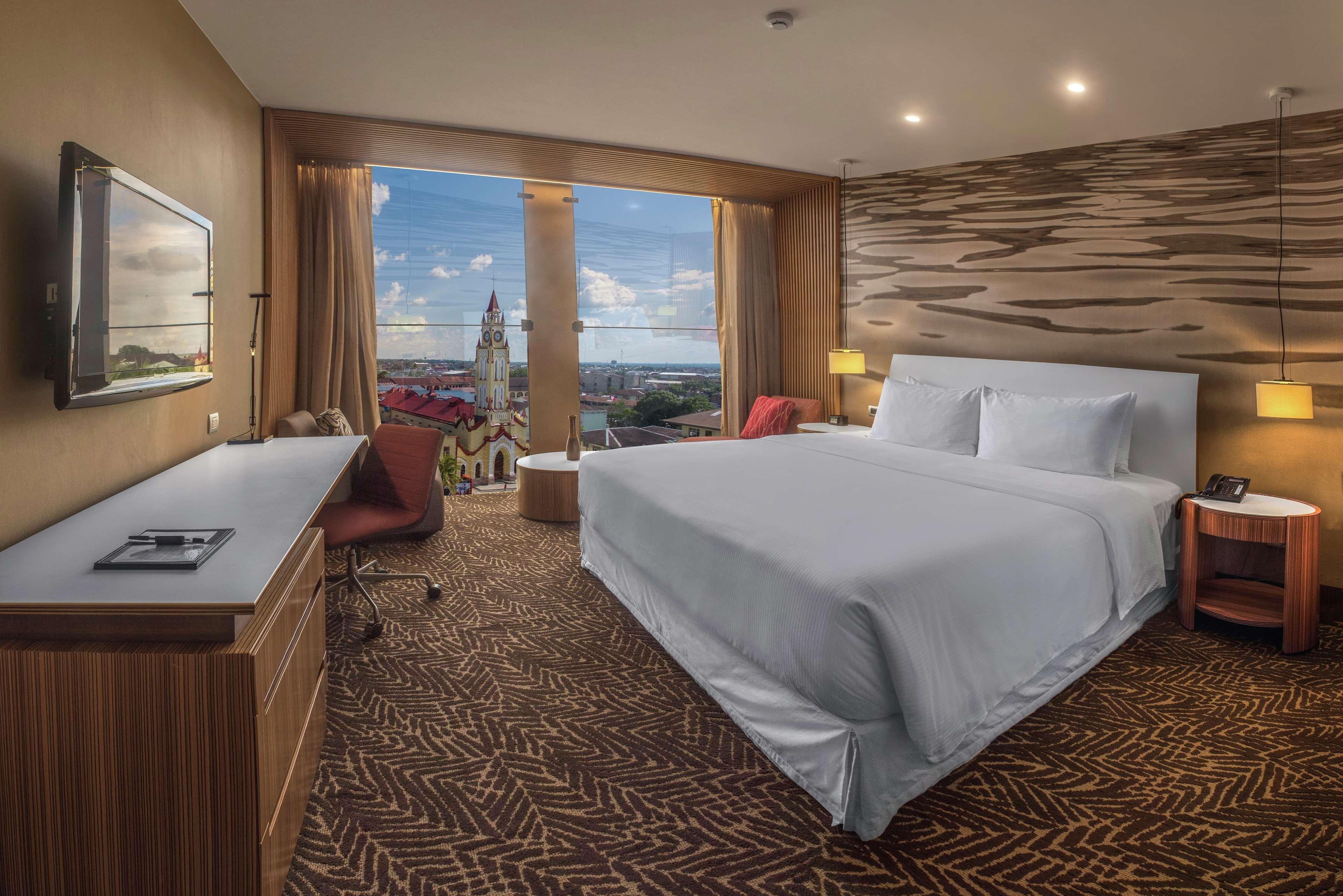 Doubletree By Hilton Iquitos Hotel Exterior foto